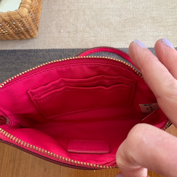Coach wristlet - Picture 3 of 3
